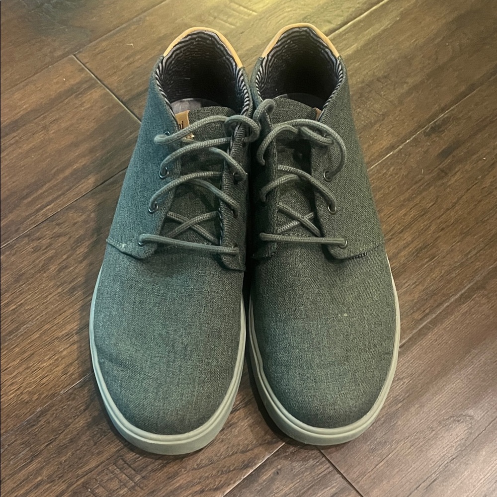 OluKai Men's Charcoal Sneakers
